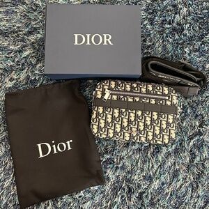 Tan crossbody dior bag
